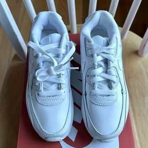 New in box- White Nike Air Max 90 LTR (PS) size 2Y